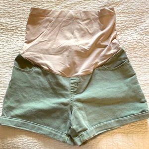 Liz Lange Maternity Shorts